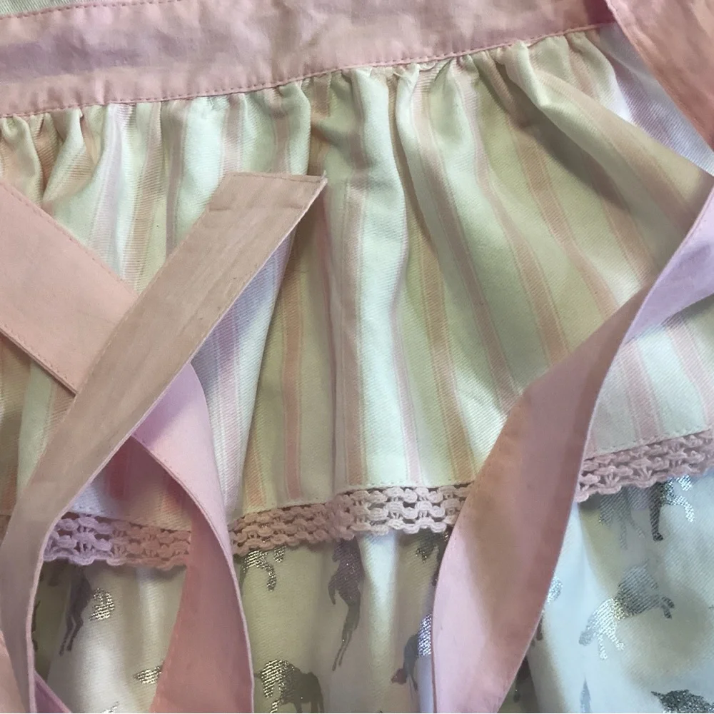 Envogue Pink and White Girl’s Bib Apron with Unicorn Design EUC
